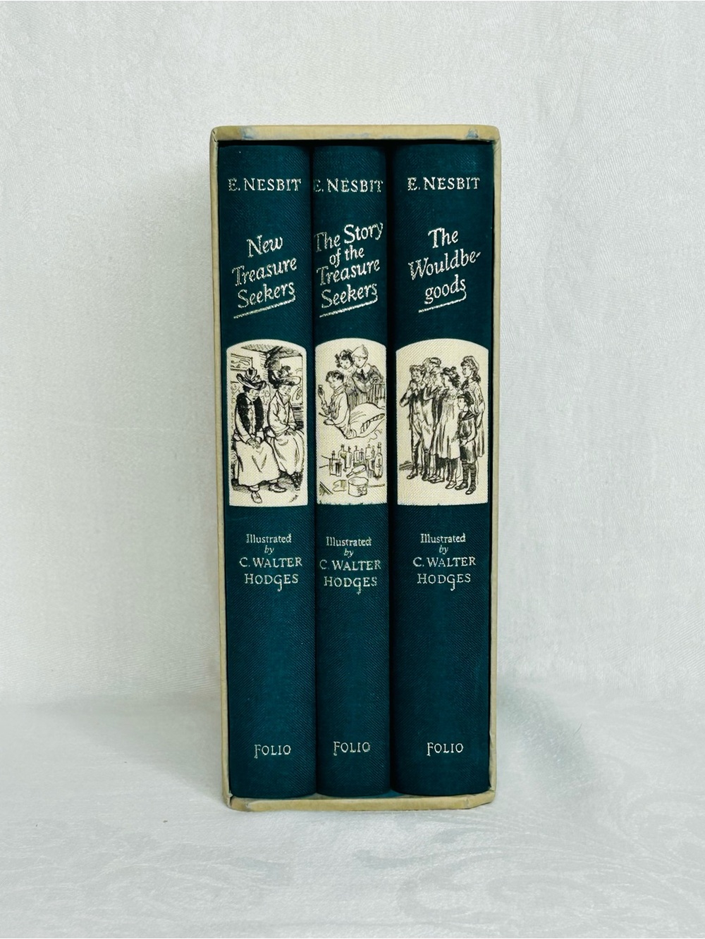 E. Nesbit Adventures of The Treasure Seekers 90s Folio Edition Box Set of 3
